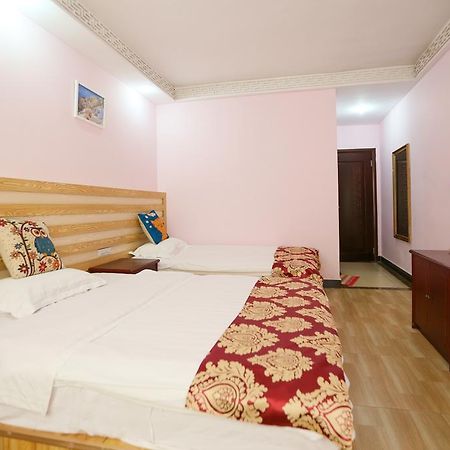 Fawlty Towers Hotel Yangshuo Dış mekan fotoğraf