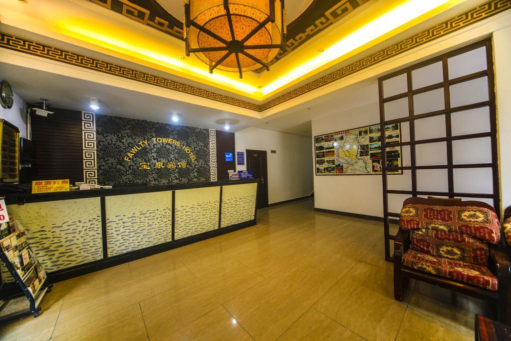 Fawlty Towers Hotel Yangshuo Dış mekan fotoğraf