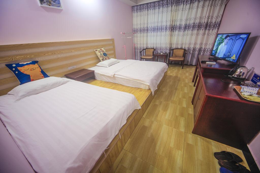 Fawlty Towers Hotel Yangshuo Oda fotoğraf