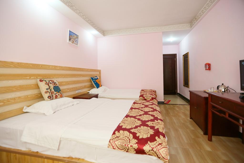 Fawlty Towers Hotel Yangshuo Dış mekan fotoğraf
